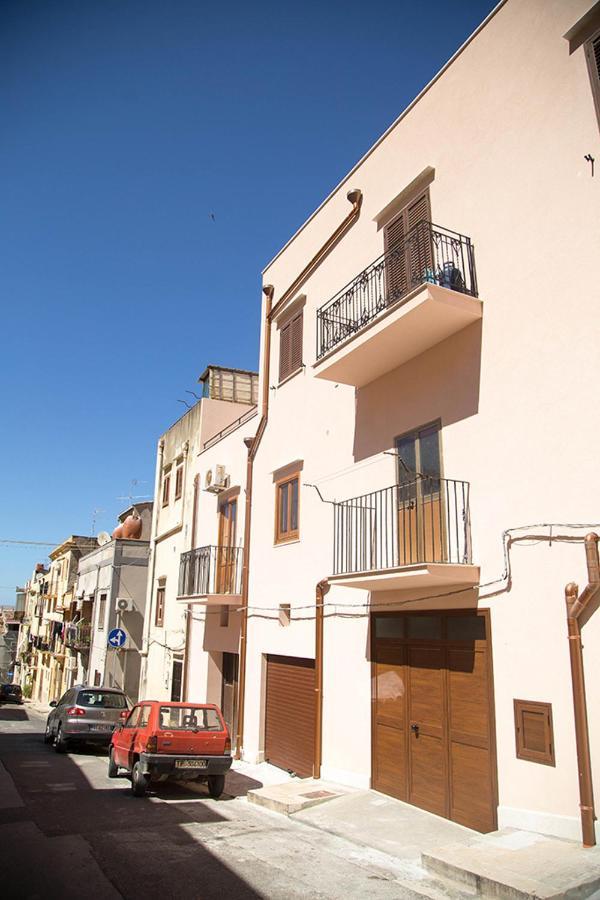 Апартаменты Casa In Centro Кастелламмаре-дель-Голфо Экстерьер фото